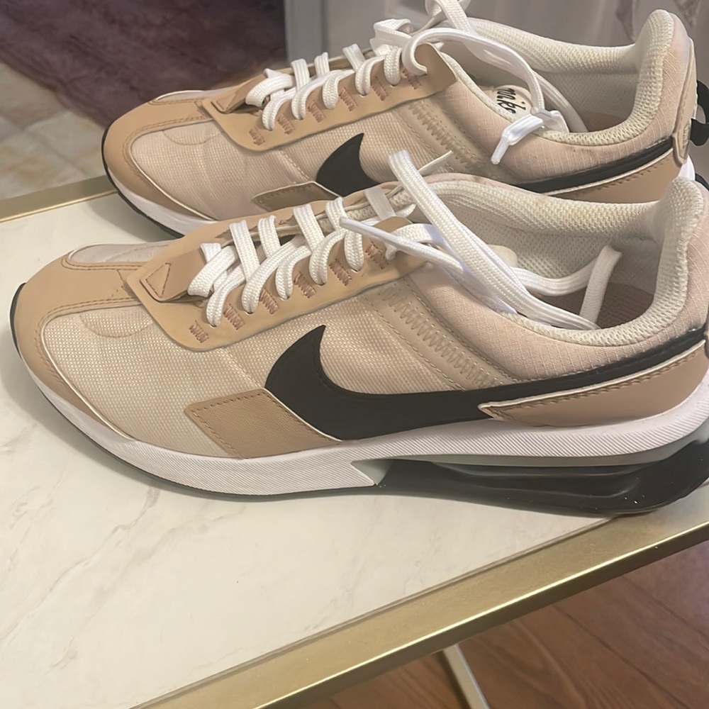 Nike Air Max Like New